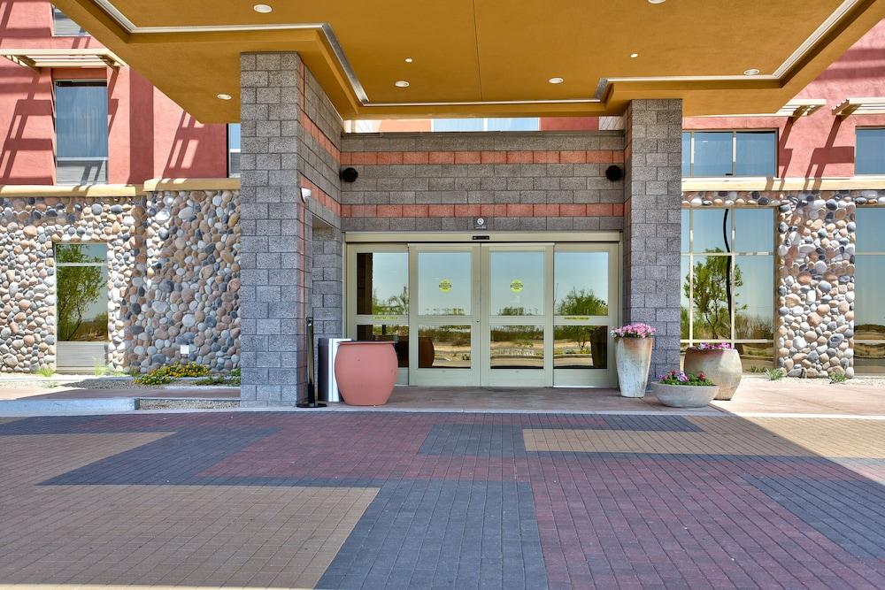 Hampton Inn & Suites Scottsdale At Talking Stick Exterior foto